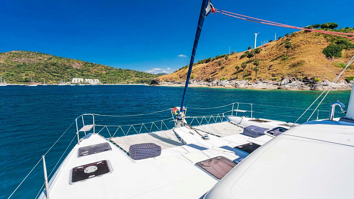 Аренда парусного катамарана Lagoon 420 Blue Castle на Пхукете